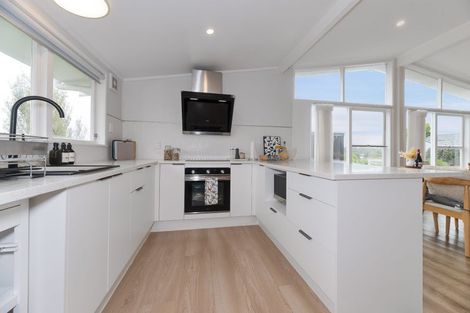 Photo of property in 137 Verbena Road, Birkdale, Auckland, 0626