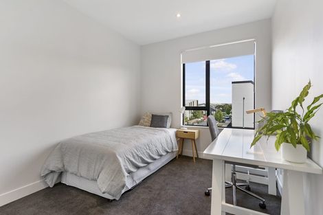 Photo of property in 2/117 Buckley Avenue, Hobsonville, Auckland, 0616