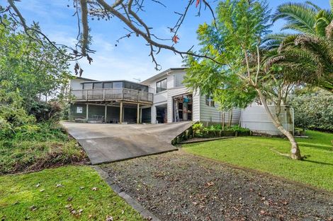 Photo of property in 209 Kaipara Road, Papakura, 2582