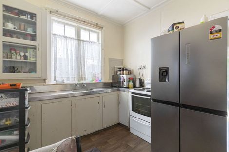 Photo of property in 2 Keeling Road, Henderson, Auckland, 0612