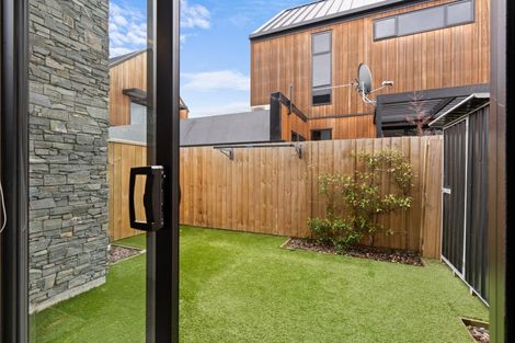 Photo of property in 2/41 Gracefield Avenue, Christchurch Central, Christchurch, 8013