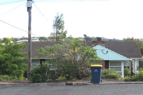 Photo of property in 2/498 Beach Road, Murrays Bay, Auckland, 0630