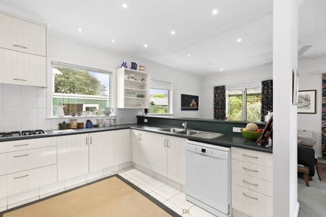 Photo of property in 395 Fergusson Drive, Heretaunga, Upper Hutt, 5018