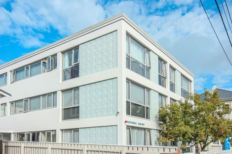 Photo of property in Victoria Court, 11/4u Queen Street, Mount Victoria, Wellington, 6011