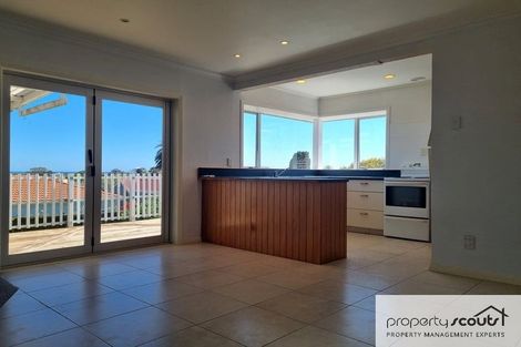 Photo of property in 8 Lismore Street, Strandon, New Plymouth, 4312