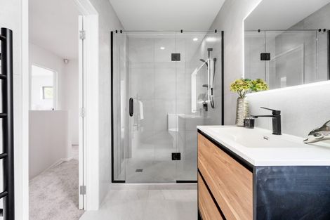 Photo of property in 104a Moire Road, West Harbour, Auckland, 0618