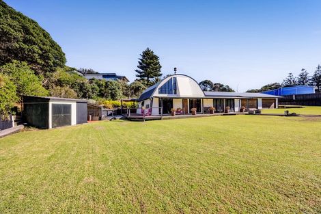 Photo of property in 9 Beach Road, Patea, 4520