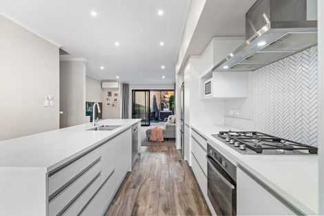Photo of property in 4 Kapia Road, Westgate, Auckland, 0614