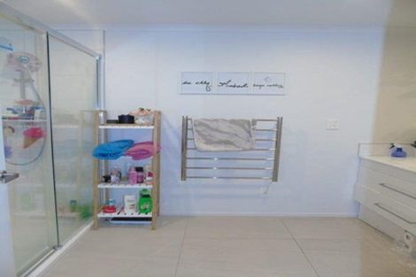 Photo of property in 19/9u Surrey Street, Tawa, Wellington, 5028
