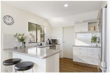 Photo of property in 9 Astor Place, Welcome Bay, Tauranga, 3112