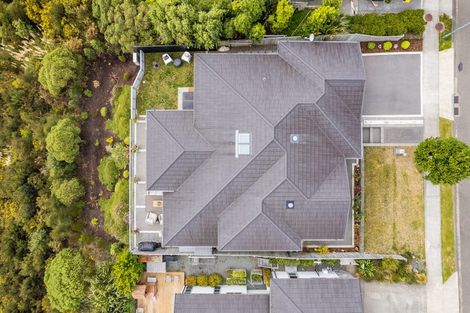 Photo of property in 10 Madeira Close, Whitby, Porirua, 5024