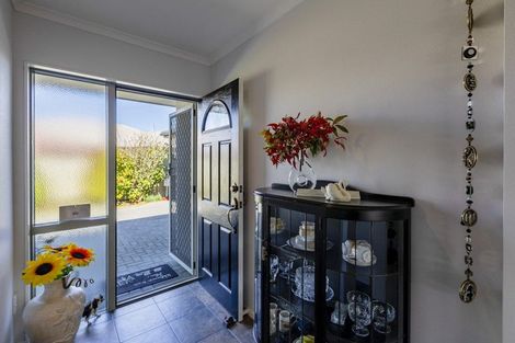 Photo of property in 12 Flemington Place, Taradale, Napier, 4112
