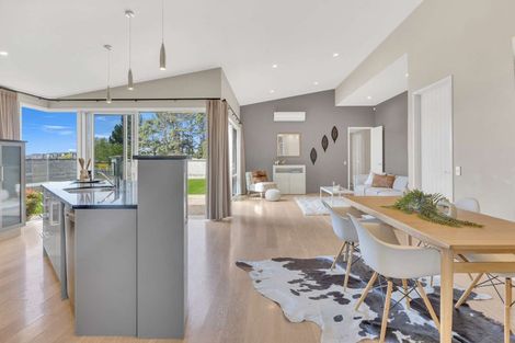 Photo of property in 129 Victory Drive, Wharewaka, Taupo, 3330