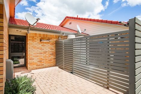 Photo of property in 42 Woodburn Avenue, Flagstaff, Hamilton, 3210