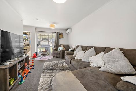 Photo of property in 12/94 Glengarry Road, Glen Eden, Auckland, 0602