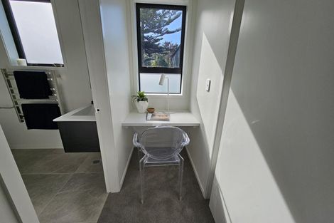 Photo of property in 16 Ara Toutouwai, Karori, Wellington, 6012