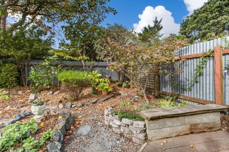 Photo of property in 25b Pehi Kupa Street, Waikanae, 5036