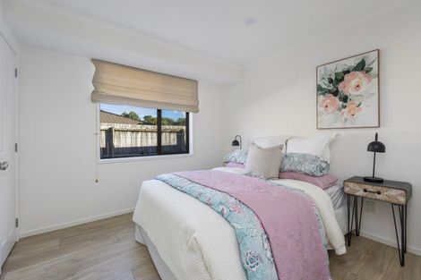 Photo of property in 33 Admirals Court Drive, Greenhithe, Auckland, 0632