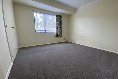 Photo of property in 18 Arlose Place, Westgate, Auckland, 0614