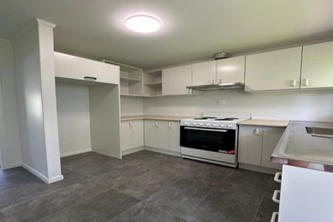 Photo of property in 2/7 Dakota Avenue, Beach Haven, Auckland, 0626