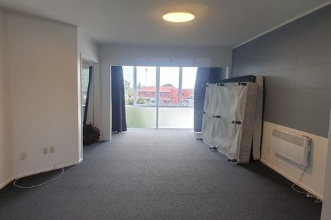 Photo of property in 4/184 Powderham Street, New Plymouth, 4310