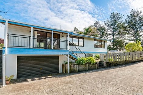 Photo of property in 2/252 Glenvar Road, Torbay, Auckland, 0630