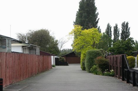 Photo of property in 1/174a Grimseys Road, Redwood, Christchurch, 8051