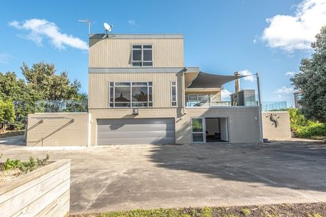 Photo of property in 34 Longbeach Drive, Castlecliff, Whanganui, 4501