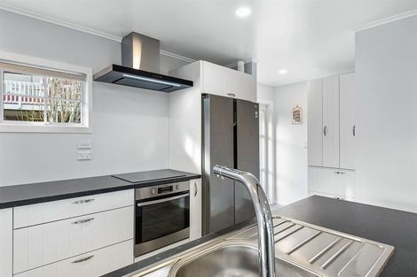 Photo of property in 44 Glenbervie Crescent, Massey, Auckland, 0614