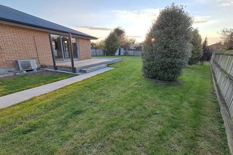 Photo of property in 8 Sandown Street, Waihola, Milton, 9073