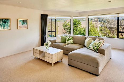 Photo of property in 14 Musket Lane, Whitby, Porirua, 5024