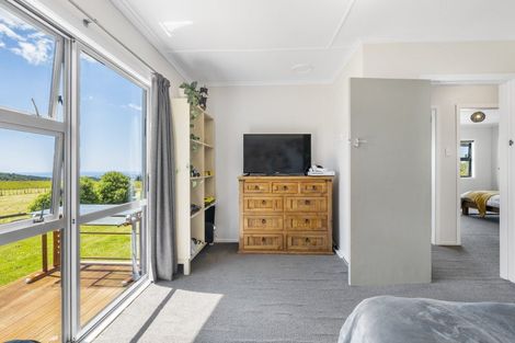 Photo of property in 415 Kirihau Road, Koru, New Plymouth, 4374