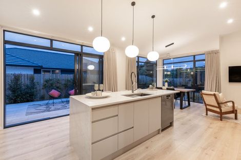 Photo of property in 15 Kaiwaru Place, Waikanae, 5036