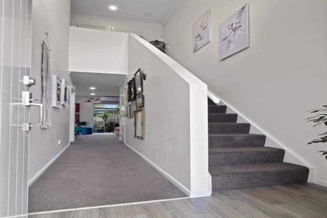 Photo of property in 215u3 Massey Street, Frankton, Hamilton, 3204