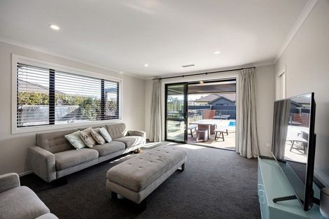 Photo of property in 15 Moemoea Place, Cambridge, 3434