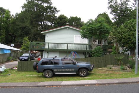 Photo of property in 5 Beaudine Avenue, Glenfield, Auckland, 0629