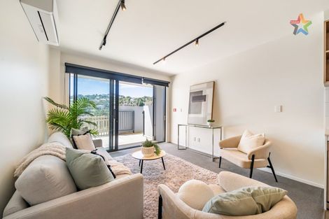 Photo of property in 65u2 Tiketike Way, Brooklyn, Wellington, 6021