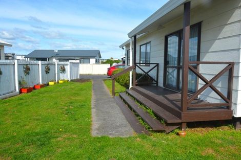 Photo of property in 4/29 Aeronautic Road, Takanini, 2112
