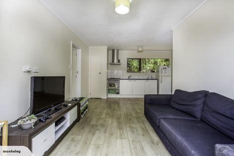 Photo of property in 24 Glenfinn Place, Massey, Auckland, 0614