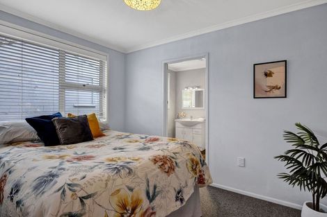 Photo of property in 2/6 Hood Place, Spotswood, New Plymouth, 4310