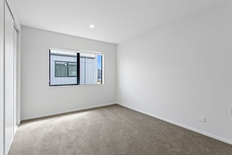 Photo of property in 3 Aquamarine Road, Rosehill, 2113