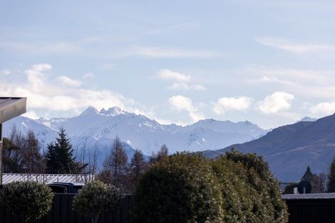Photo of property in 3 Hollywood Rise, Wanaka, 9305