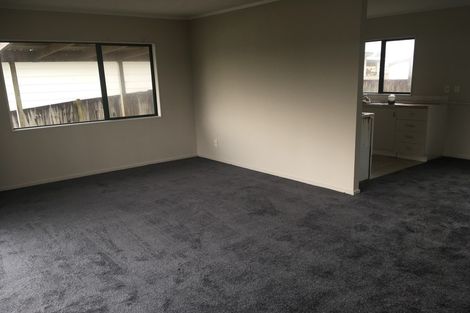 Photo of property in 39 Killington Crescent, Mangere, Auckland, 2022