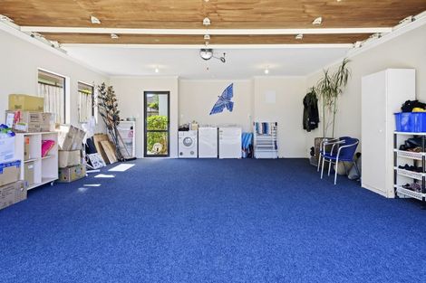 Photo of property in 15 Lilybank Crescent, East Tamaki, Auckland, 2013