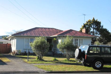 Photo of property in 10 Laurie Avenue, Papakura, 2110