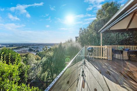 Photo of property in 8 Hobday Lane, Mount Pleasant, Christchurch, 8081