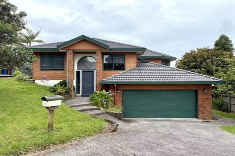 Photo of property in 11 Van Dyke Place, West Harbour, Auckland, 0618