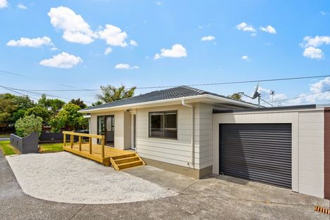 Photo of property in 9 Rewarewa Road, Te Atatu Peninsula, Auckland, 0610