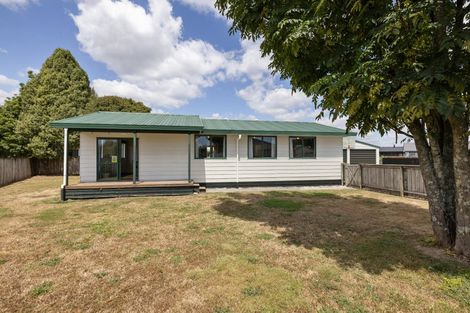 Photo of property in 16 Myrlene Place, Nawton, Hamilton, 3200