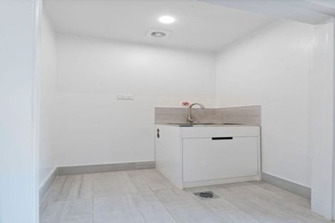 Photo of property in 12/106 Triangle Road, Massey, Auckland, 0614